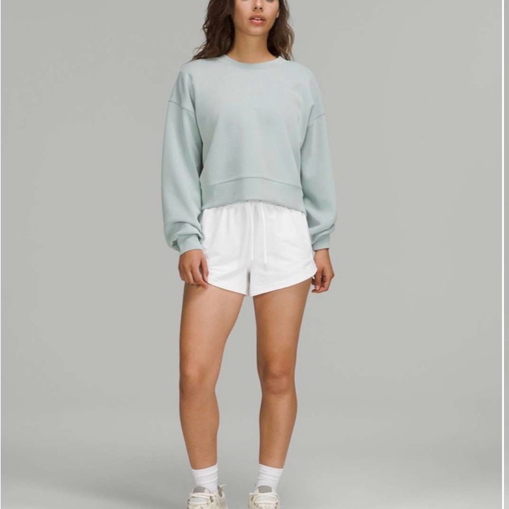 Lululemon Inner Glow High-Rise Short 3"
White